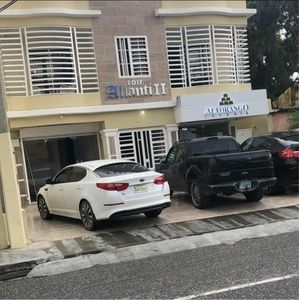 Meet your Posher, Carlo